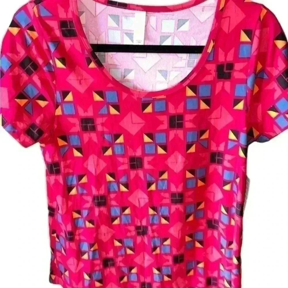 Lularoe‎ small red Classic T. Leggings material. Super soft. Green, black, gold.